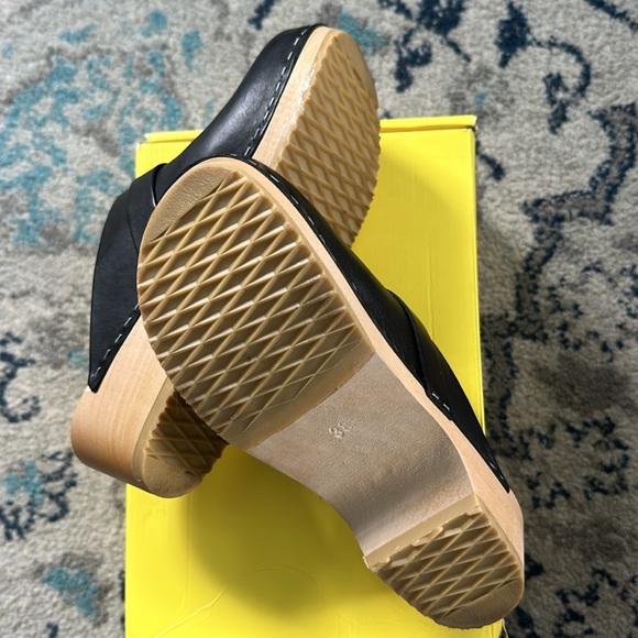 Black Swedish HASBEENS clogs. Size 38. - Picture 9 of 9